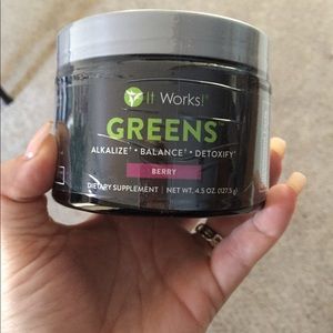 It works berry greens